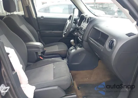 2016 Jeep Patriot Sport z USA, uszkodzony, nr VIN 1C4NJPBA8GD811808